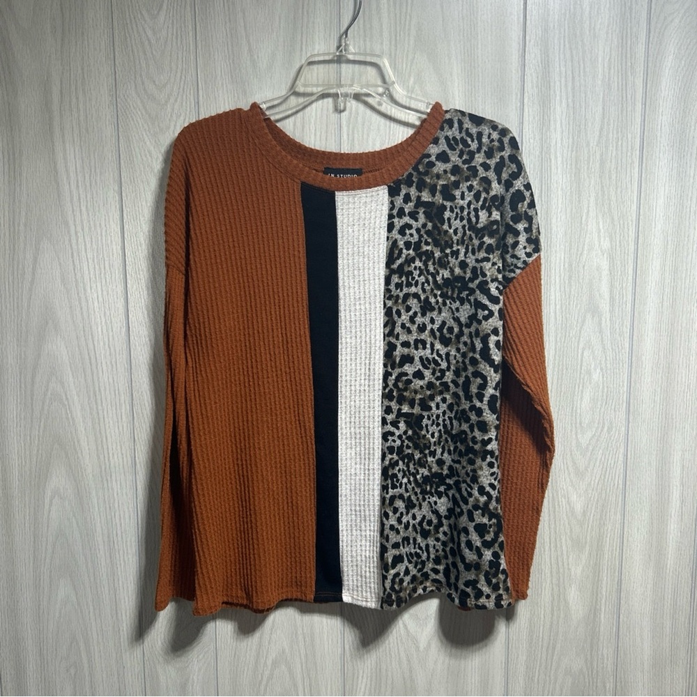 I.N. Studio women’s Color Block Leopard Print Sweater Size Medium